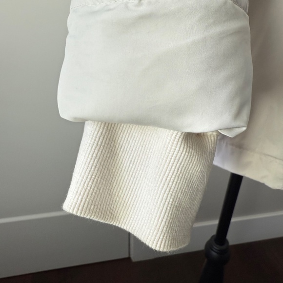 GAP White Puffer Coat w/ Faux Fur Hood - Women’s XL - Picture 3 of 12